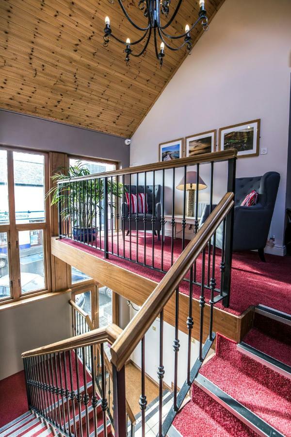 Mc Kevitts Village Hotel Carlingford Exterior foto