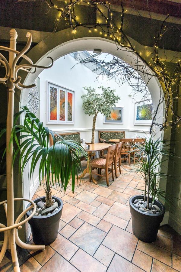 Mc Kevitts Village Hotel Carlingford Exterior foto